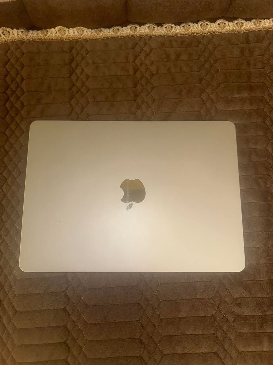 💻 للبيع: ماك بوك إير MacBook Air M5
الجهاز أخو الجديد واستخدامه جداً قليل، مواصفات عالية تفيد الشغل الثقيل والدراسة والتصفح.
⚙️ المواصفات:
• المعالج: M5 الحديث.
• الرام: 16 جيجا.
• الذاكرة: 512 جيجا SSD (سعة وسرعة عالية).
🔋 وضع الجهاز:
• شحن البطارية: مشحون 13 مرة فقط! يعني البطارية 100% والجهاز مستخدم قليل جداً .
• الضمان: الجهاز باقي بيه ضمان رسمي يعني تشتري وأنت مطمن.
• النظافة: زيرو، بدون أي شخوط أو عيوب وبحالة الوكالة.
التواصل على هذا الرقم وشكراً
***********

