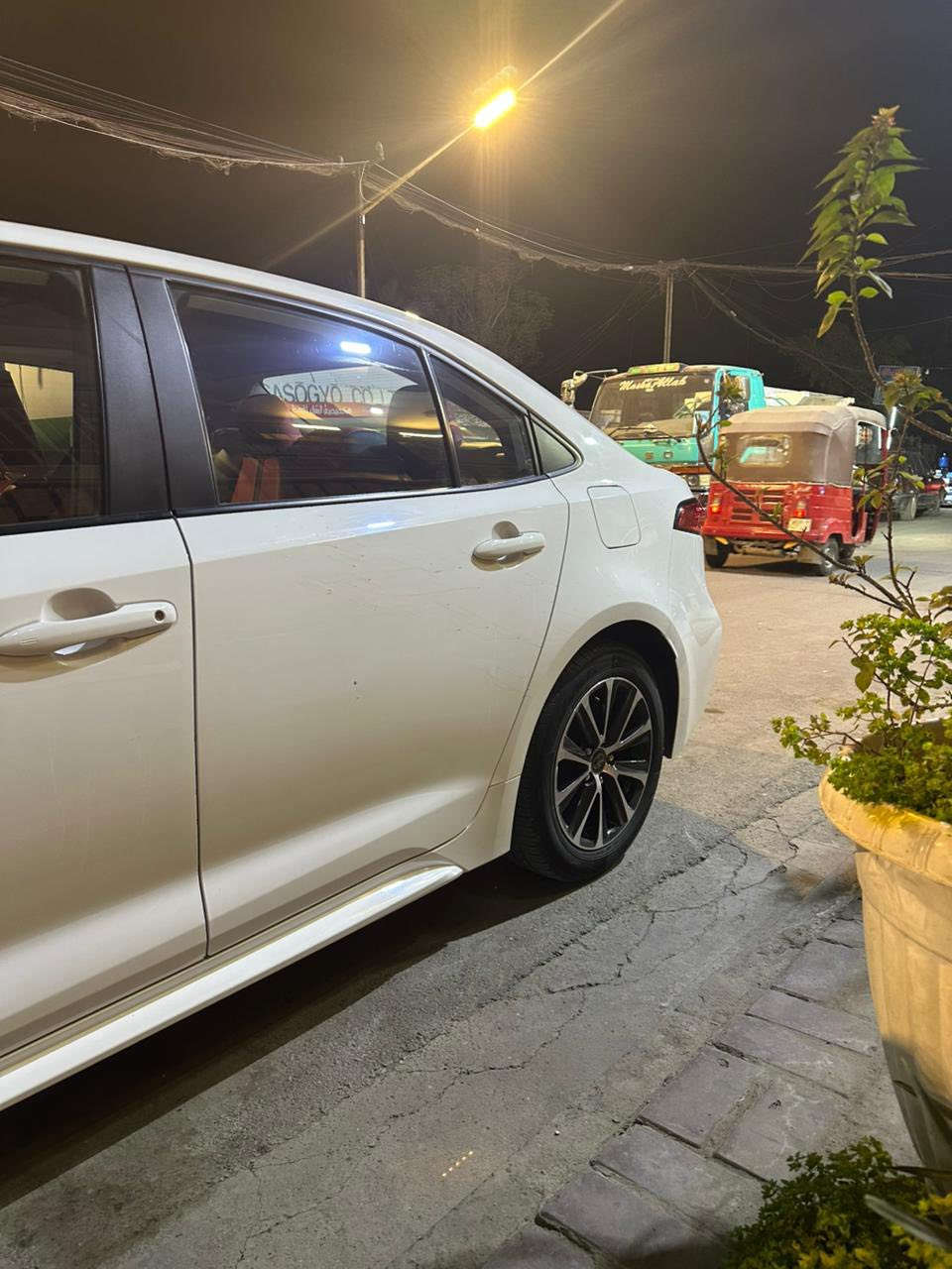 السلا عليكم
الشكل الأمريكي 

موديل 2024

ماشيه 74k

 مكفوله عدا تلث مكانات بارد مثل ما موضح بصورة 

فول مواصفات 

سبير منازل 

كلش جديدة 

السعر 140 بيها مجال بسيط 

للاتصال ***********

مكاني بغداد
