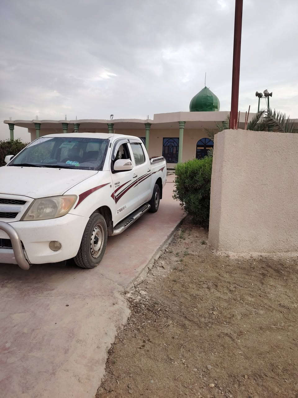 سلام عليكم فلاونزه للبيع 2007سياره خير من الله جاهزه بسمي رقم قادسيه سعر 130بيه مجال قليل حك الجيه بيع فقط ***********
