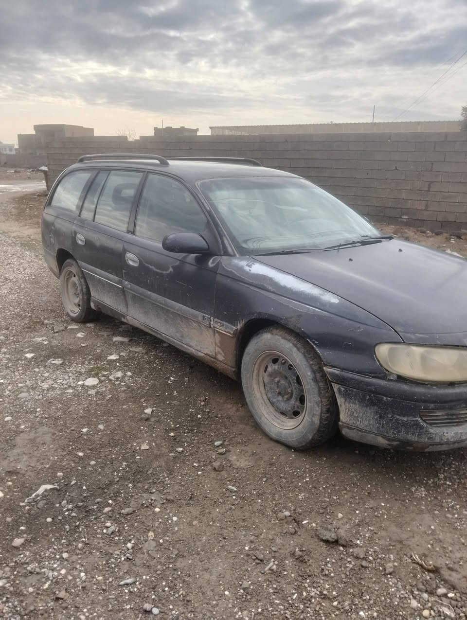 السلام عليكم اوبل بزون ستيشن موديل 95 رقم دولي باسمي السعر. كير مكينه مكفول ضربه هم مكفوله صدر جديد. السعر 30 وبيها مجال المكان العلم للاستفسار الاتصال ع الرقم التالي ***********
