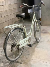 يوجد بايسكل حجم ٢٧باله الأصلي كامل تبديلات ٣نمر جديد لك ٠٧٧١٨٨٩١٣٠٧