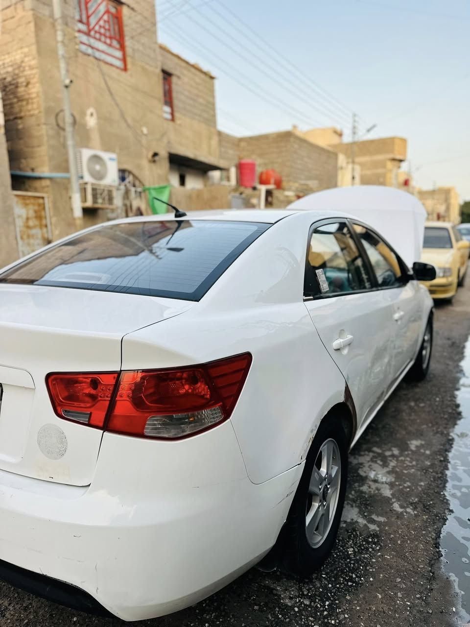 سيراتو 2012 خليجي للبيع 🚗
جاهزة من كلشي، مداور بسمك
سنويه منتهيه بشهر ال3
1600 دوش | كير 6 نمر | كفالة مكينة وكير
تبريد ثلج + تاير جديد
حادث بسيط بالباب والجنطة ما مأثر
السعر 86 ورقة وبيه مجال
بصرة | ***********
