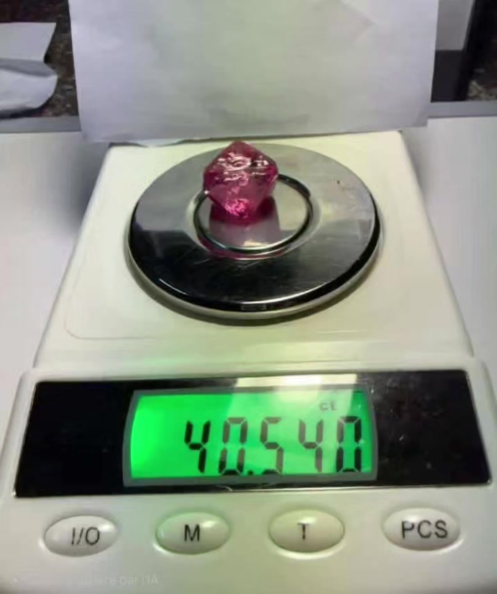 Natural pink diamond
Vvs1
40.5 ct
Price 18000usdt


**إذا كنت صاحب هذا الإعلان وتريد حذفه لأي سبب، رجاءا أرسل رسالة إلى الدعم الفني**