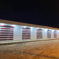 ورحمه الله.يوجد محل واحد فقط للايجار طول المحل 8 متر ارتفاع 3.40 متر ع...