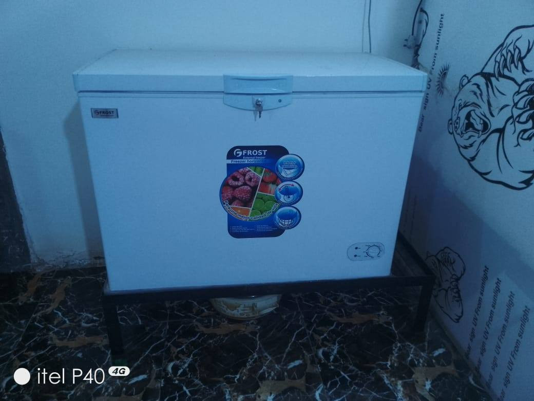 غراض مطعم للبيع/مجمده،طباخ،حوض سمج،شوايه،شوايات مثرامة لحم
للاستفسار واتساب او الاتصال ع الرقم ***********
