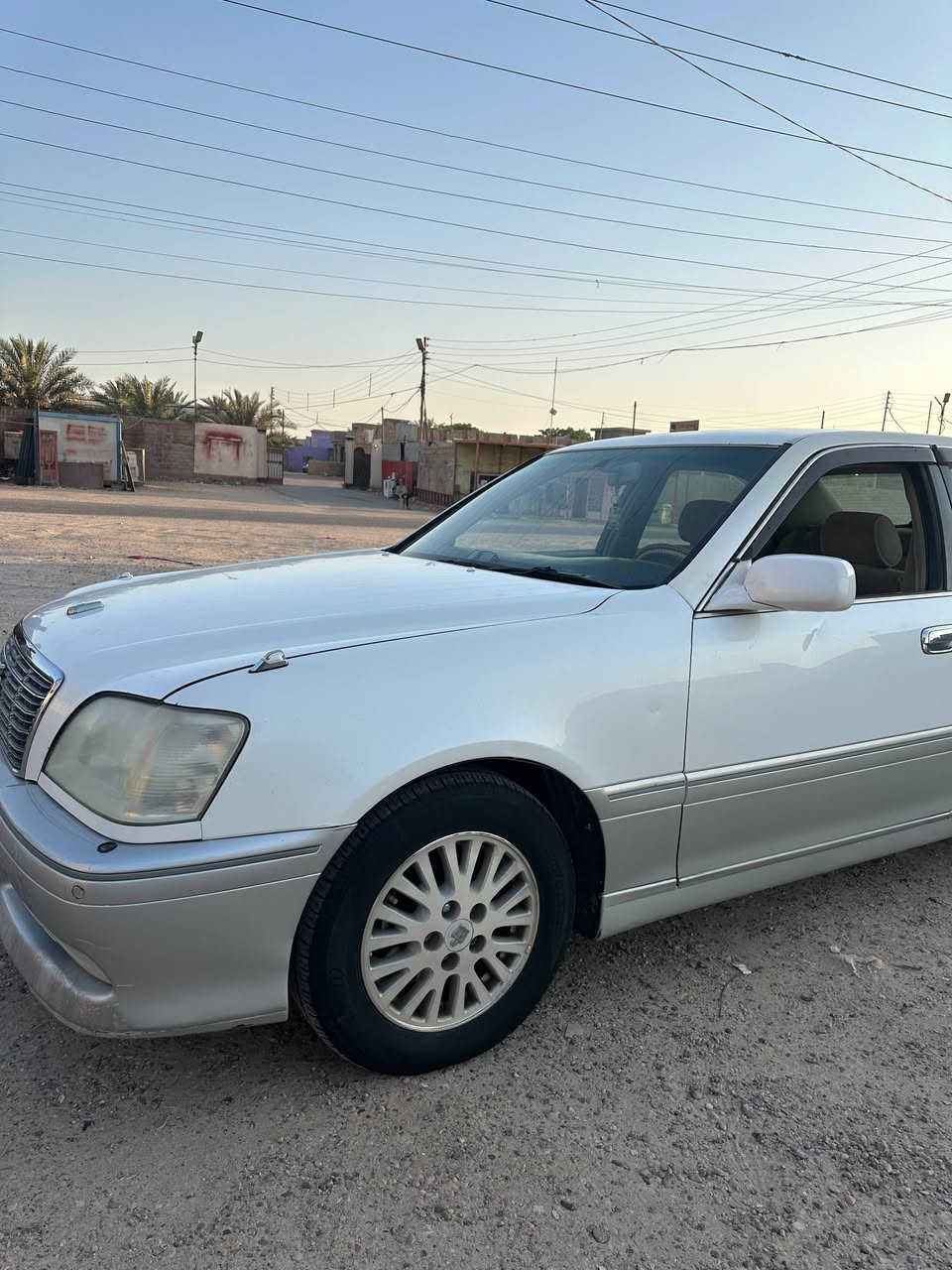 سيارة الملكة للبيع
موديل 2003
تبريد فول 
نظافة فول 
قرار 48
الرمادي زنگوره

السعر خاص 
او الاتصال على الرقم ‏‪***********‬‏
