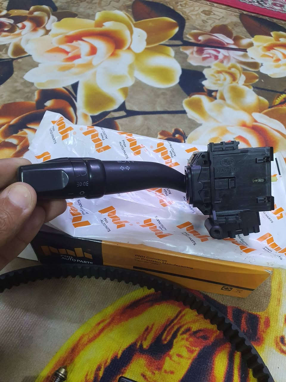 غراض بي واي دي اف ثري F3
قوايش عدد ٢ مال داينمو جدد غير مستعملات 
وقايش مال بور ستيرن جديد غير مستعمل
بولي راس كرنك
يده اشاره نظيفه كلش وعل فحص
حساس 
قارئ اعطال السيارة 
ابيعهن شلع كلهن ب٥٠ الف
المكان بغداد حي الاعلام شارع المركز
***********
