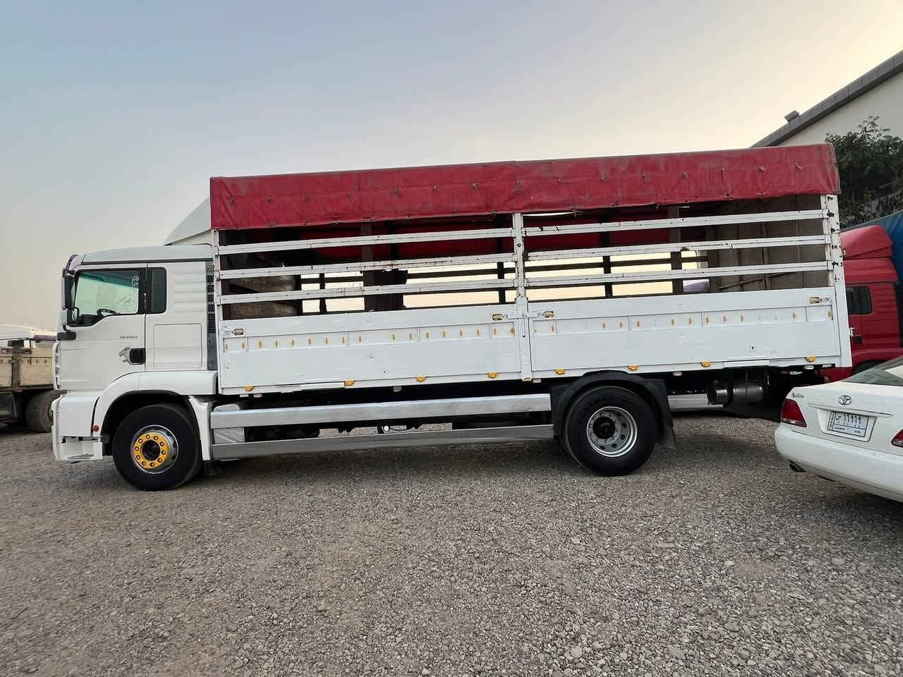 للبيع مان تيكه بم ونوزل موديل 2001سياره نضيفه وجاهزه للعمل مكان فلوجه السعر 170مجال قليل ***********
