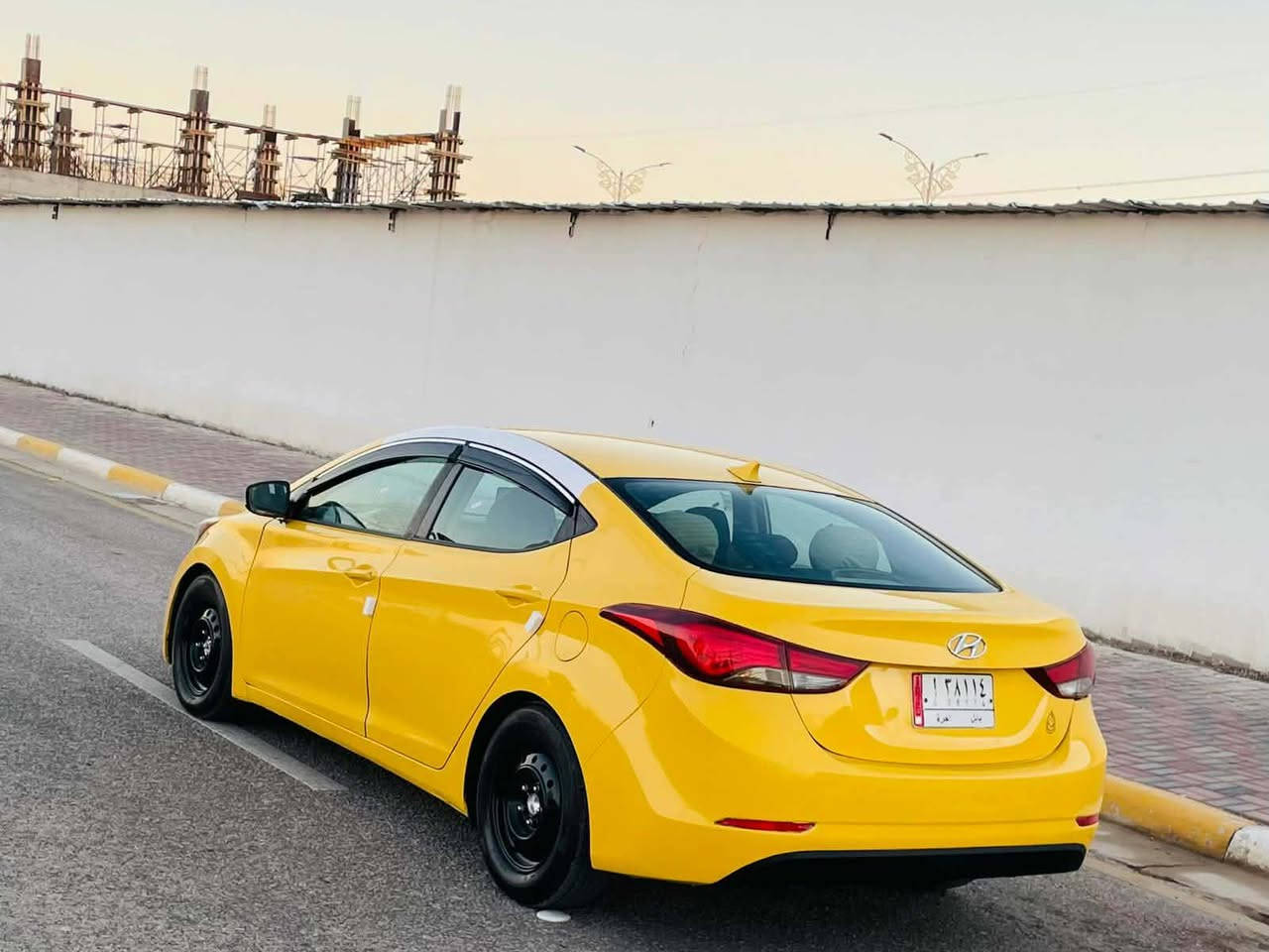 سلام عليكم البيع هونداي إلنترا موديل 2015 وارد امريكي حادث جاملغ أمامي فقط بدون دواخل ولباقي مكفولة كفالة عامة اليبل وآحد سيارة جديدة وجاهزة من كلشي تبريد ثلج حدادية تخم تاير كير ومكينة 1800 مكفولات سنوية الغاية 2028 هيه غرامات مصفره سيارة أحله من صور السعر 117 الأستفسار علا *********** مكان سيارة كربلاء كربلاء, العراق
