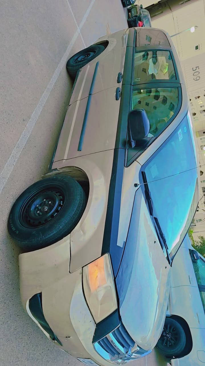 بسم الله الرحمن الرحيم                                للبيع او مراوس
دوج كرفان 
 DODGE GRAND CARAVAN ✈
منظومة غاز  80 L لتر 🟥
بس منظومه الغاز بمليون و 250 شادها✳
انسى صرف البانزين 🟥
المحرك المرغوب 3300 6V ✈
شاشه اماميه وكامره خلفيه🟩
3قطع تبريد السياره⛔ 
وبيها  فرس ارضي  🌌
انسى الحماوه وانسى💫
 الصرف✨🟦
جام امامي وخلفي كهرباء💥 
💢السياره كلين تايتل داخله للعراق 👍
بيها بس بابين صبغ بالعراق👍 
💠رقم بغداد دولي الجديد❗  وهزه جديده 2026 الهزه ✅
شرط التحويل ثاني يوم 🔱
السياره بأسمي 🔰موديل 2008
***********
