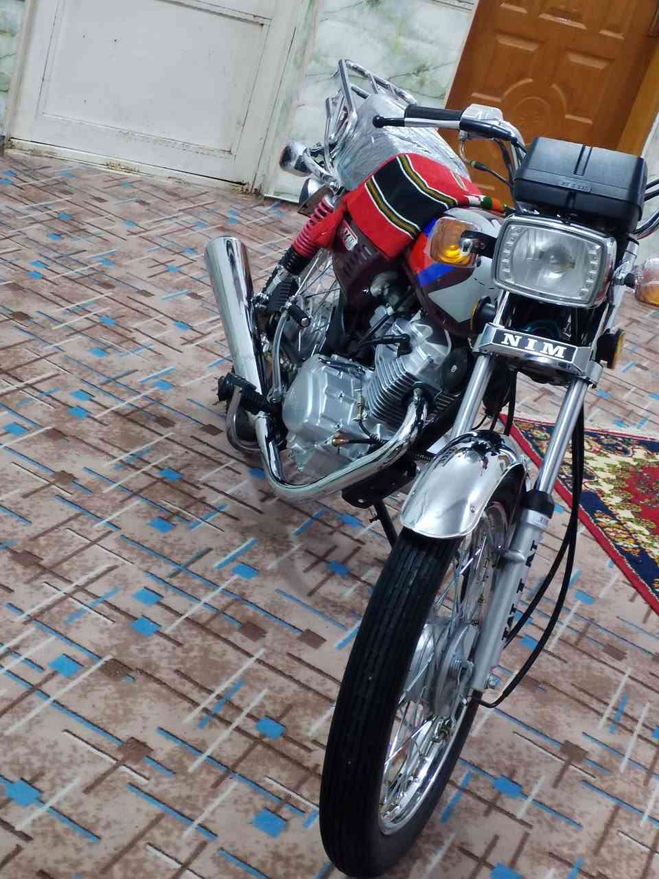 اعادة النشر بسبب ضروف المشتري
السلام عليكم 
للبيع 
دراجه نامه 3احرف 
لون احمر غامق مطابق وي الاوراق 
ديشبول ليزري 
صالنصه نجمه الاصليه 
لايت+بك لايت كله اصلي شلامجه
واقيه شلامجه 
تخم تاير جديد 
وياله بلاديه ختم واحد ثنينهن 
تجي وتشوف بعينك 
وفحص وين ما يعجبك 
دراجه غراضهة اصليه وجديده ما متعوبه 
مكينه ما مفتوحه ولا ملعوب بيهة 
الدراجه اوراق 
السعر 875مجالهة بسيط جدآ 
مكاني نجف عباسيه 
***********
