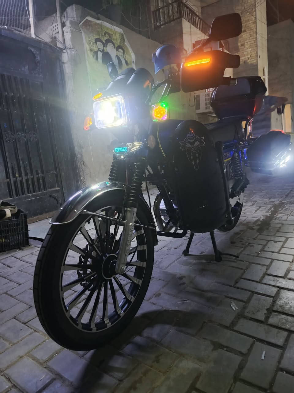 سلام عليكم دراجه سونك 5 كير موديل 2025 شهر 10 دراجه بعدهى رمبه عله وضع شركه اي نقص مابهى مكينه 200 سيسي شاشه لمس مبي ثري بلادي تايرات جوبلس وراق كامله بصمه تشغيل عن بعد 2 سويجات 2 ومجمبزه كدام عينك سعر 850 وبيهى مجال حك جيه لعنوان بغداد مدينت الصدر رقمي *********** شراي يخابر وبي خير ودلل
