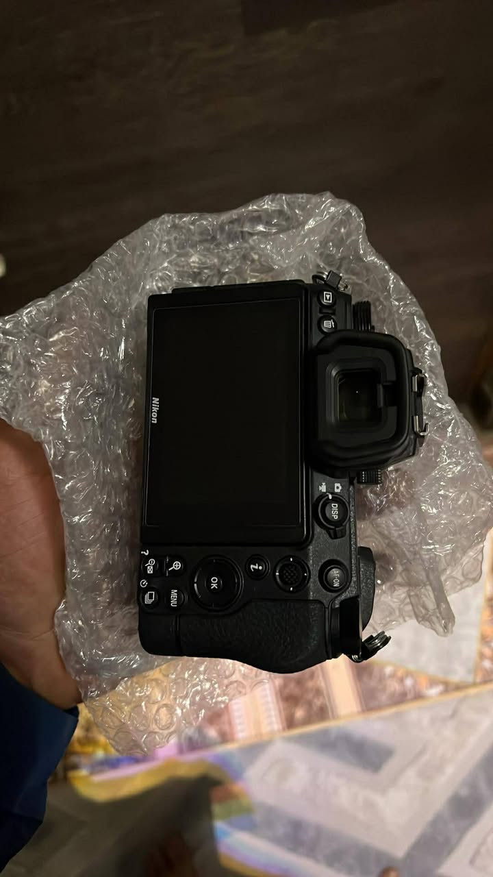 كامره نيكون 7zماركه 2
نضافه 100/100 شخط ما بيه 
‏‪***********‬‏
