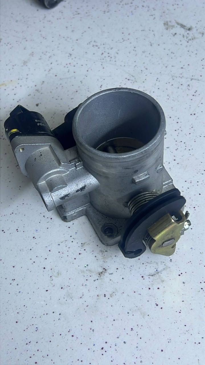 السلام عليكم 
غراض طيبة للبيع نضيفة وشغالة
الاتصال على الرقم 
*********** بي واتساب
