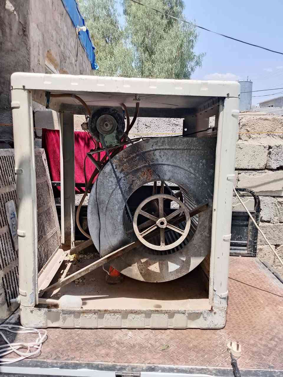 مبرده لبيع  حجم اربعه ونص 100
***********
