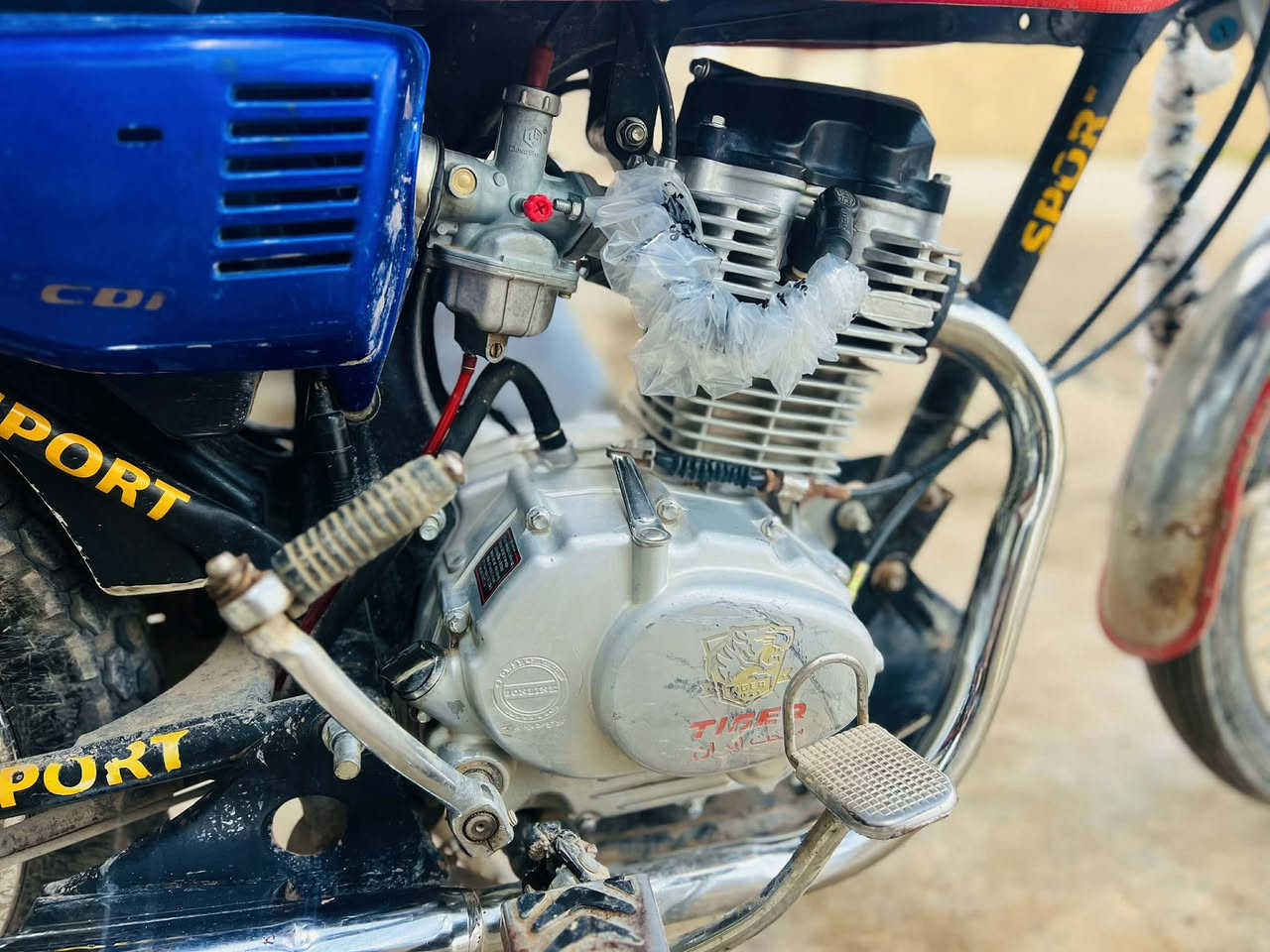 سلام عليكم تايكر موديل 2021محرك شرط ما مفتوح كلشي شغال كهربائيات شغاله السعر 450بي مجال مكاني كياره قريه جحله هاذه رقمي  *********** رجاء رجاء اذا مو شراي لا تسئل وتراسل رجاء
