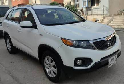 بسم الله الرحمن الرحيم 
كيا سؤرينتؤ ٢٠١٢
سةيارةكي خاوين و بئ مةسرةف
لة ٢٠١٧ وة يةك دةست لاي خؤمانة
دةرگا سةكن ساردة كوتة
دةرگاي سايق شوختيكي هةية
 جاملغي لاي سكن جوار پةنجة سبوغة 
گير و مةكينة و تبريد بةشةرت 
مةكينةي خاوينة و نةكراوةتةوة
سنةوي تا ٢٠٢٧
هةزةي نوية 
سعري 144 وةرقة و معاملة
ژمارةي ت
*********** أربيل, العراق
