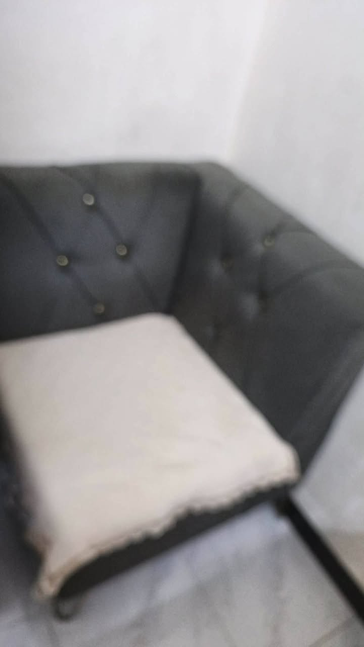للبيع تخم نظيف ٩ مقاعد للتواصل علخاص


**إذا كنت صاحب هذا الإعلان وتريد حذفه لأي سبب، رجاءا أرسل رسالة إلى الدعم الفني**
