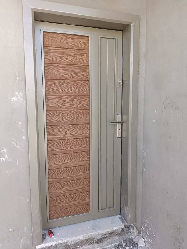 اللهم صلي على محمد وآل محمد.
//حدادة الميار/
لعمل ابواب وشبابيك ومراجيح وسقائف وابواب بديل خشب والاسعارمناسبة جداً جداً ٪
ابراهيم الحداد *********** واتساب 
عنوان /تقاطع القشلة مقابل قصر الغدير
