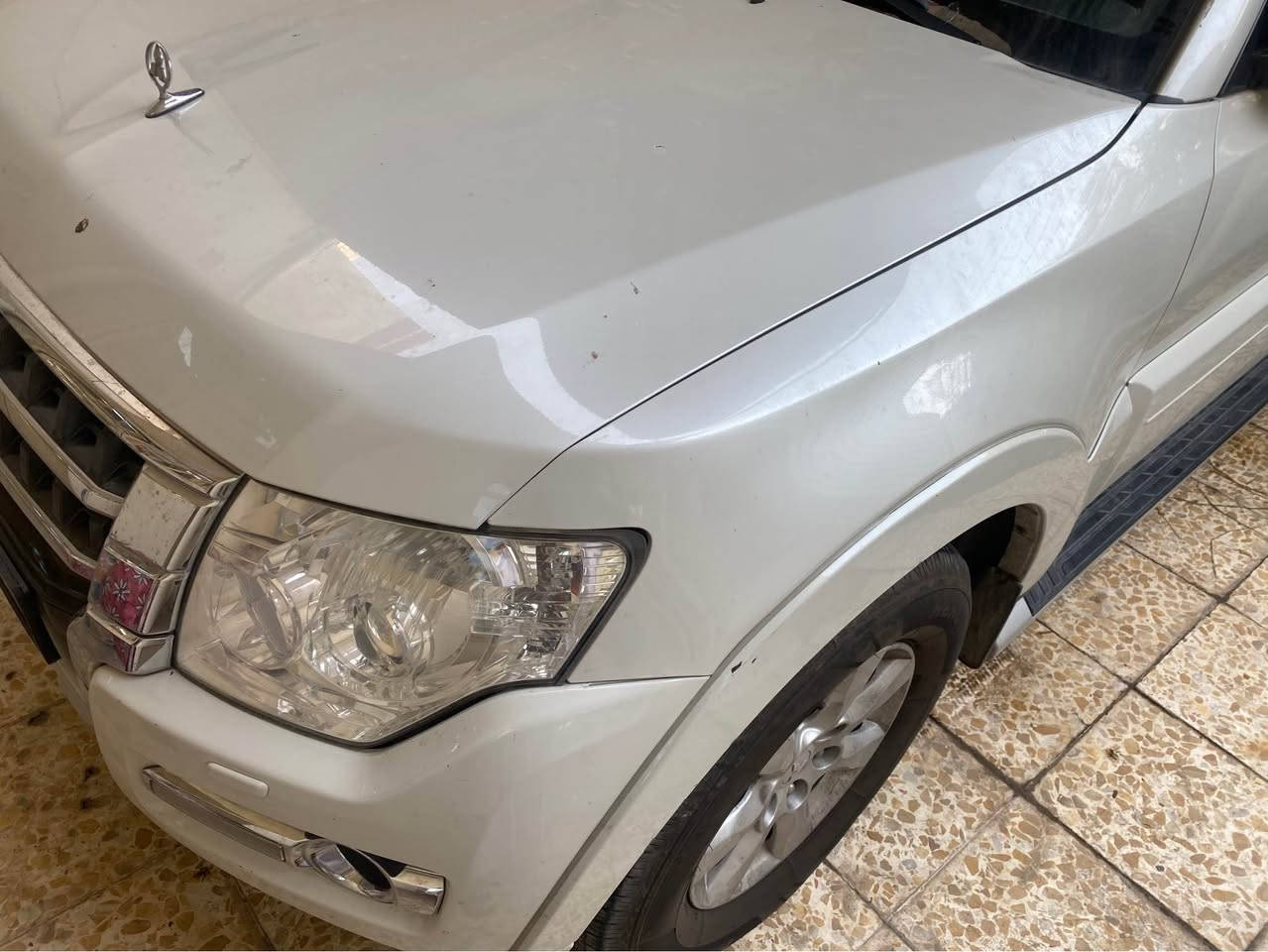 السلام عليكم باجيرو حبتور موديل 2017 رقم سليمانية جديد وباسمي ماشيه 113 الالف كيلو قابل للزيادة ومحرك 6 سلندر 3500 لون ابيض صدفي سبعة راكب وثلاث قطع تبريد وكراسي جلد ودمام حلفي سيارة بيه فقط كازكيت مبدل بدون صبغ للبيع بسعر 190 بغداد, العراق


**إذا كنت صاحب هذا الإعلان وتريد حذفه لأي سبب، رجاءا أرسل رسالة إلى الدعم الفني**