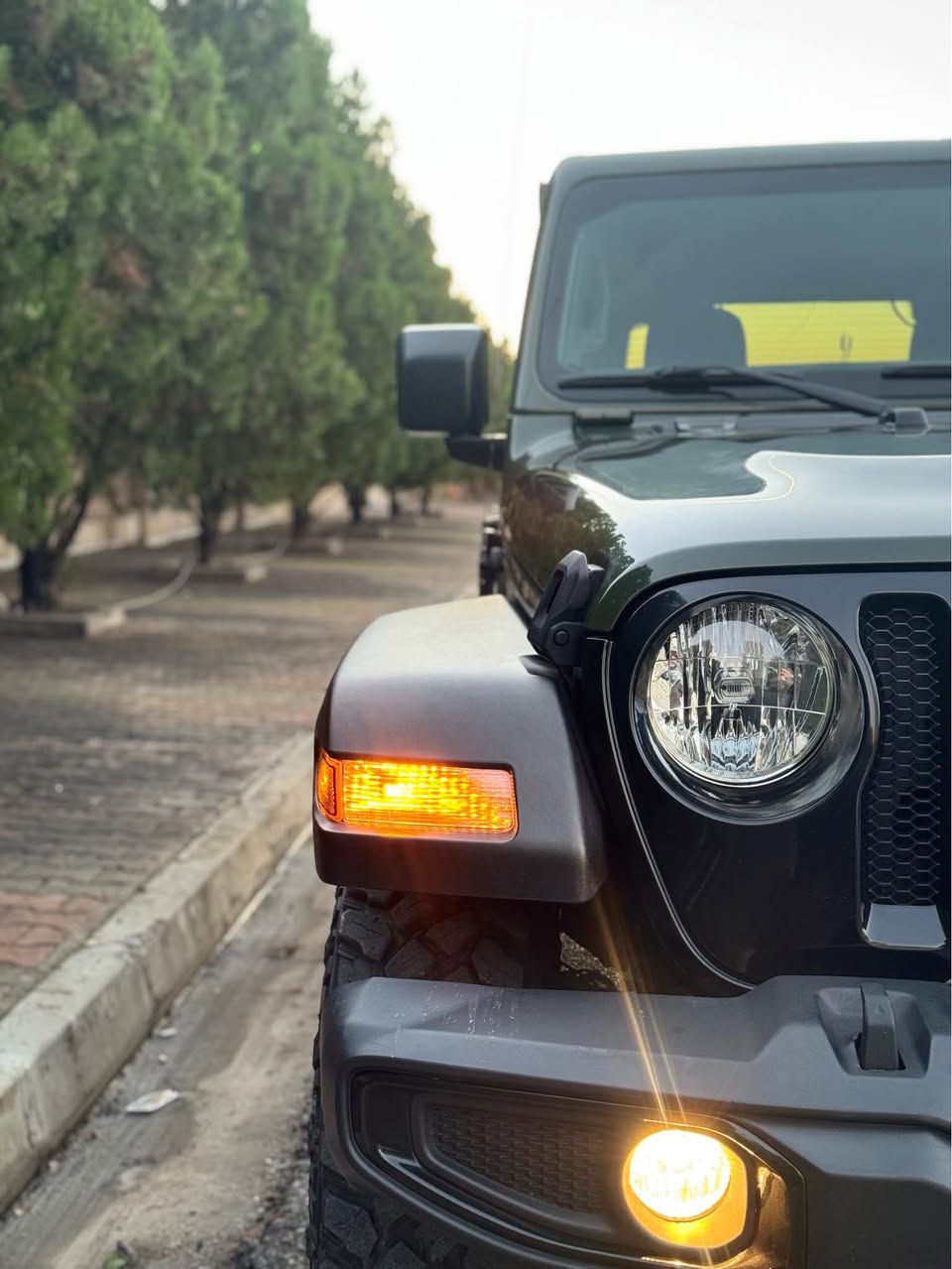 جيب رانكلير 🚙 
موديل 2021
محرك 4 سلندر عزم 2.0 فول توربو 
4wheel drive
 
كلين تايتل ( مكفول كفالة عامة )
 
مواصفات سبورت وايلس 

مثبت سرعة 
توقف اضطراري 
…
.
.
سعر ٢٧٥ ورقة 
اتصال 
📱 *********** أربيل, العراق
