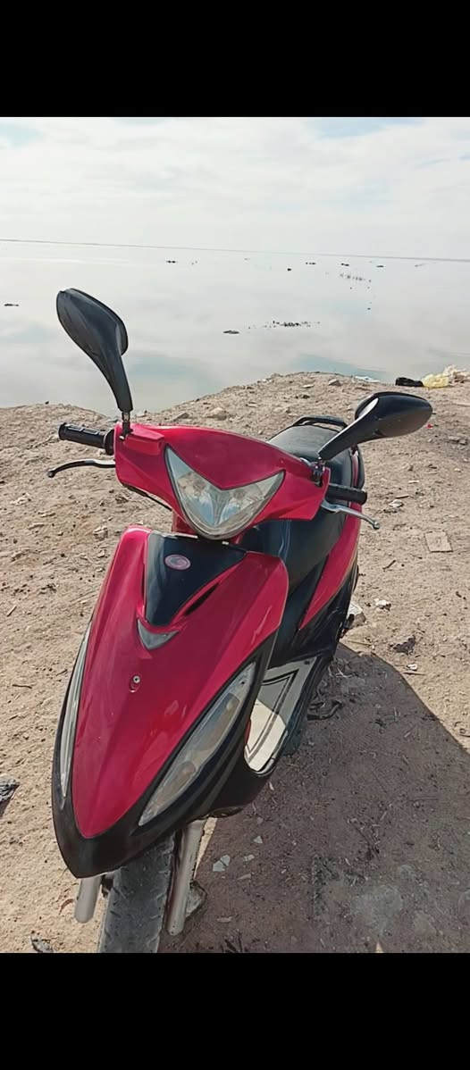 السلام عليكم
دراجه كامكو G4 مال حاويه مكاتبه عندي مال وكيل اصوليه البيع مستعجل عليه
 متواجد واتساب ***********
