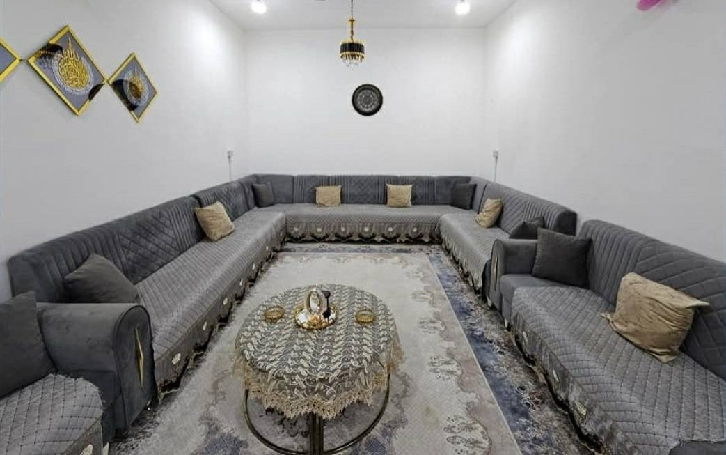 بيت للبيع حي الحكم قرب المستوصف شارع عشرين مساحة 150متر.. تلث غرف واستقبال وصالة ومطبخ ومحل وحمامات داخلية وخارجية حر غير مطلوب السعر 140مع المجال
للإستفسار التواصل مع الرقم ***********
