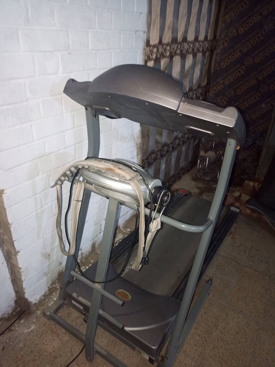 جهاز  جري مستعمل  للبيع السعر 150جهازنضيف مدينة الصدر ***********
