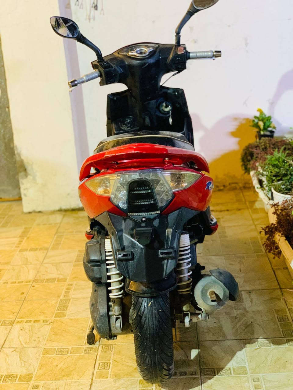 دراجة رايسنك كوري نوزل محرك 150
عداد سرعه الكتروني وبنزين 
قفل سترين وجنطه ختم واحد 
شلعه ومعدل ونعومه فول 
السعر/475 وبيها مجال لشراي 
حله مركز المدينة 
***********
