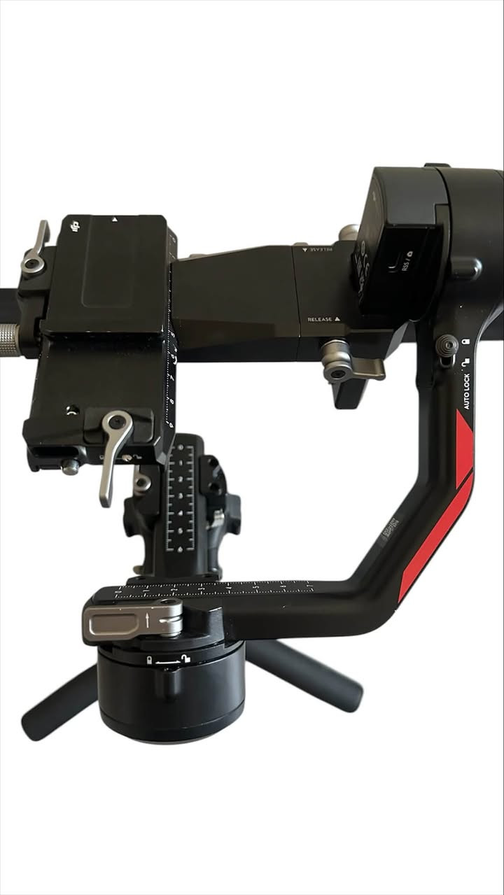 السلام عليكم 

رونن DJI RS 4 للبيع 
استخدام خفيف جداً، فقط 4 مرات
 نظافة الرونن 99% 
العنوان واسط -العزيزية 
💰 السعر خاص
للاستفسار  على  الخاص او على الرقم 
***********
