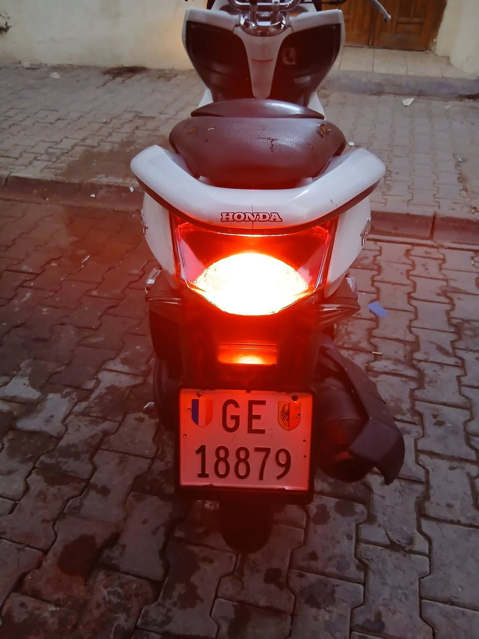 دراجه pcxجيل الاول  الدراجه  ياباني  ( jf )كفرات ابلاديهه رمبه موديل 2016
دراجه كامله أستان كهربائي حساس ازدحام  لا تبخير. ولاتنقيص الدراجه مكينه لوك شلعه معدل خير من الله  احلا من الصور مال جناي المكان بغداد الكرخ  دراجة مكفوله اي نقص مابيه السعر( مليون 300)
وبيه مجال الاتصل
***********
