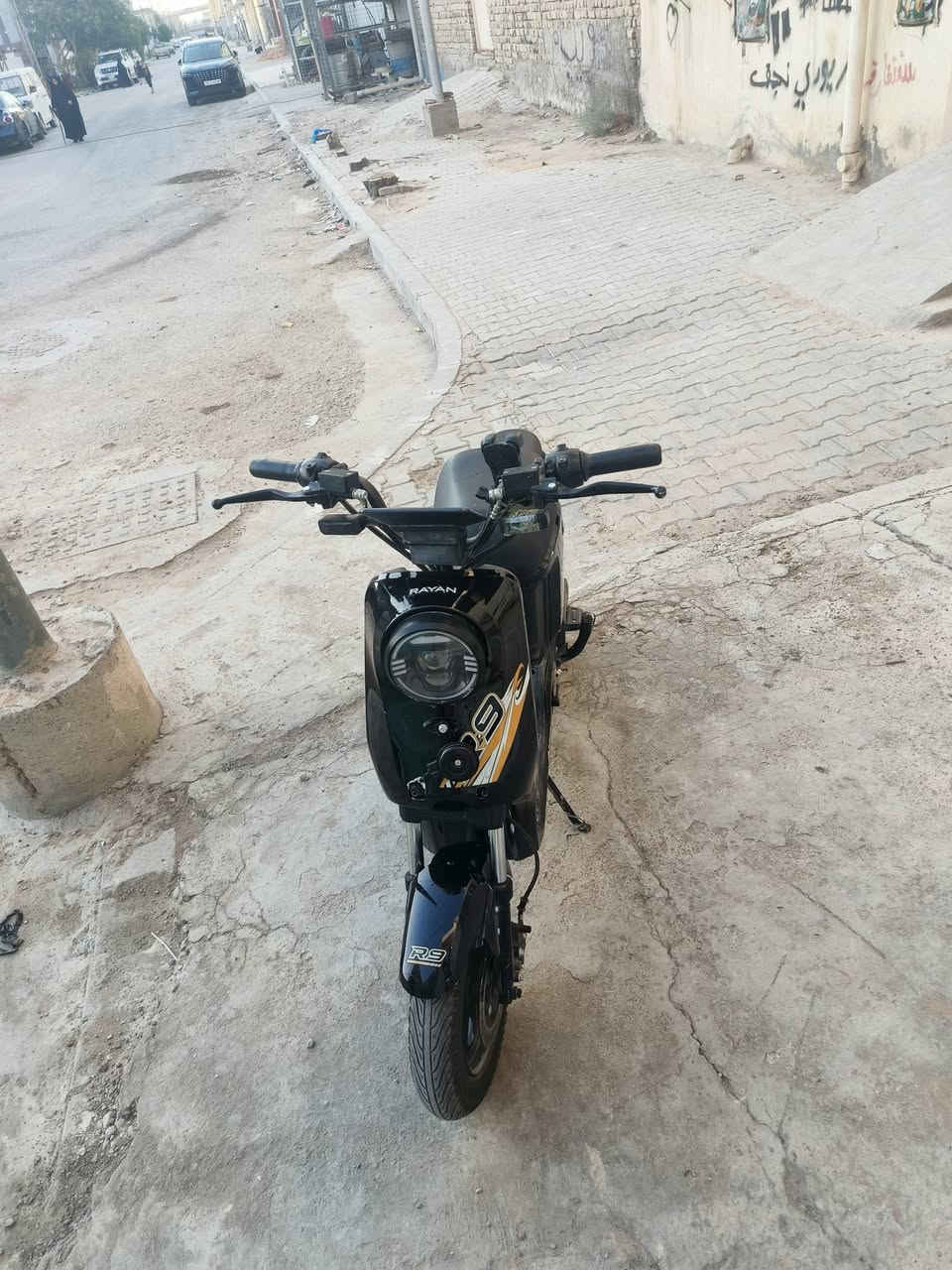 دراجة شحن R9 للبيع

مكفول من بطارات وملف وشاصي وعقل 
5بطاريات استخدام 6 اشهر فقط للبيع 
للتواصل ***********
