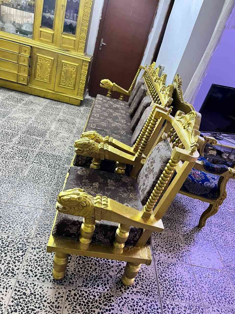 غراض مستعمل للبيع مكان بغداد الكراده كلمن وسعره *********** واتساب
