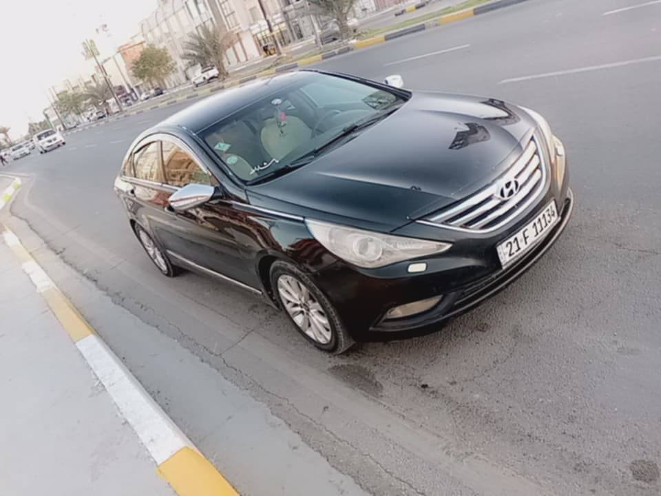 سلام عليكم سوناتا موديل ١٢ امريكي مكينه ٢٤٠٠ حادثها ٣ قطع سياره نظيفه مال بيت للبيع او مراوس السعر ٩٤ وبيها مجال ...السونار موجود ***********
