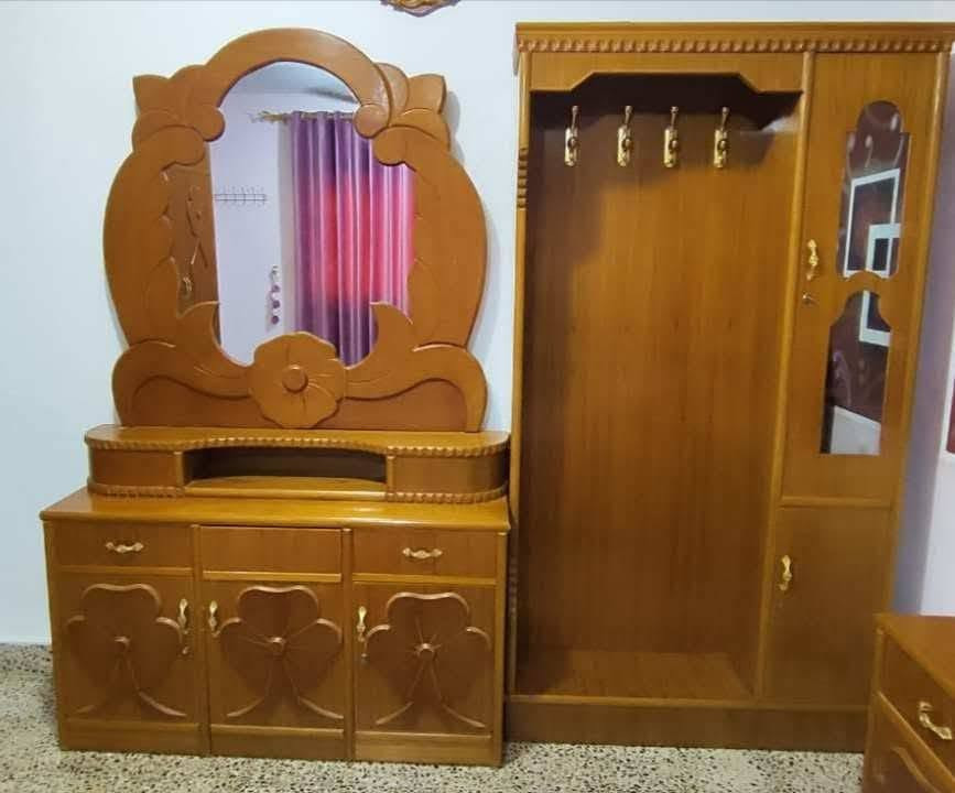 مكلف بالنشر 
غرفة نوم صاج ثقيلة 5 أبواب نظيفة  معه ملحق جدا جدا.. بسعر مناسب
الاتصال ***********
