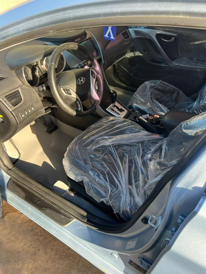 النترا موديل 14 كصه جنطه ارقام شمالي السعر 52 و بيها مجال قليل للبيع فقط المكان بصره سياره جاهزه تبريد تدفئه حداديه جديده ***********
