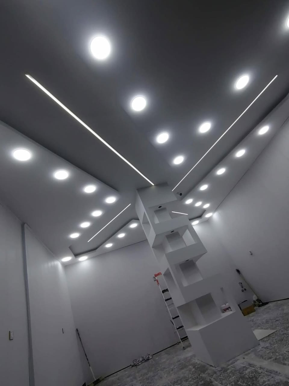 بتوفيق من الله تعالى تم انجاز ديكورات داخليه لصيدليه المحمودية المركزية ديكورات داخليه من تصميمنا الخاص بعض من اعمال كادر مكتب ابو عبدالله للديكورات 
للاستفسار
***********
***********
