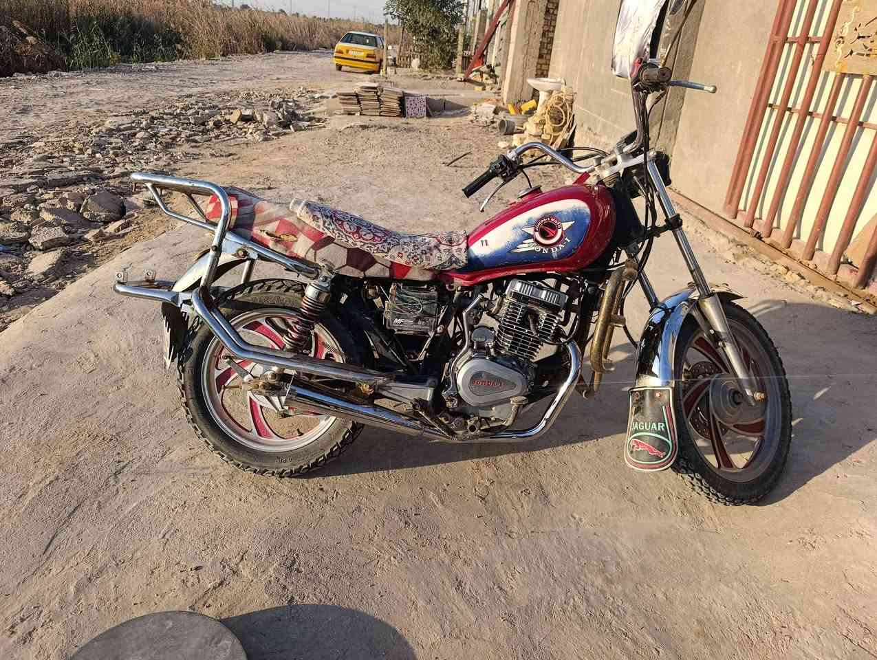 دراجه للبيع
دراجه حلوو ونضيفه مال شغل 
الدراجه بدون اوراق مكاتبه اسوي ويا 
سعره 350وبيه مجال حك الجيه 
هذا رقمي ***********
