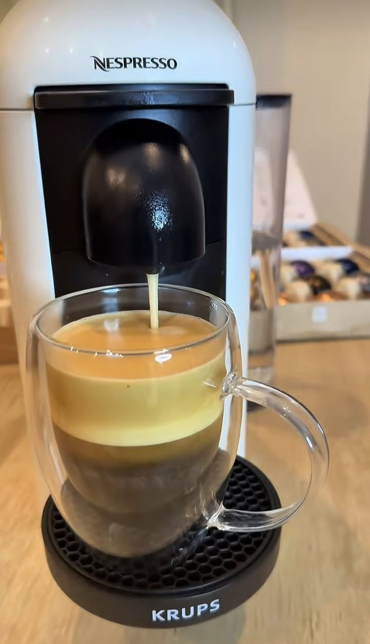 nespresso vertuo plus.    جديد ماكنة قهوة كبسولات
اعلى سعر ابيع


**إذا كنت صاحب هذا الإعلان وتريد حذفه لأي سبب، رجاءا أرسل رسالة إلى الدعم الفني**