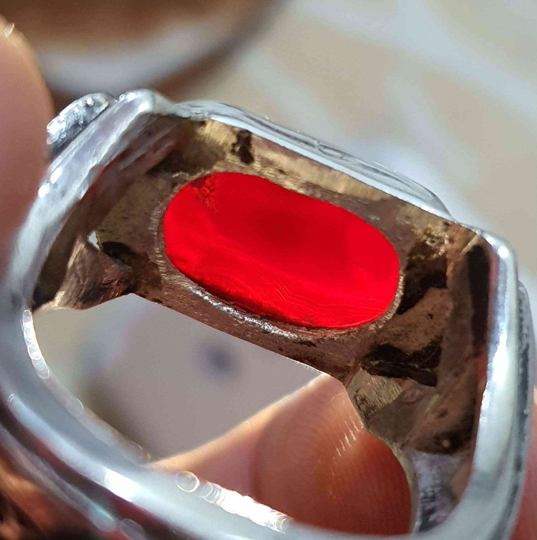 ماشاءالله…عقيق يماني أصلي قديم جراخة كوفية قديمة من اندرررر النوادر جراخة كوفي وبهيج لون أحمر قطعة صعبة صياغة سلجوقية ثقيلة للبيع بسعر 500 دولار
***********
