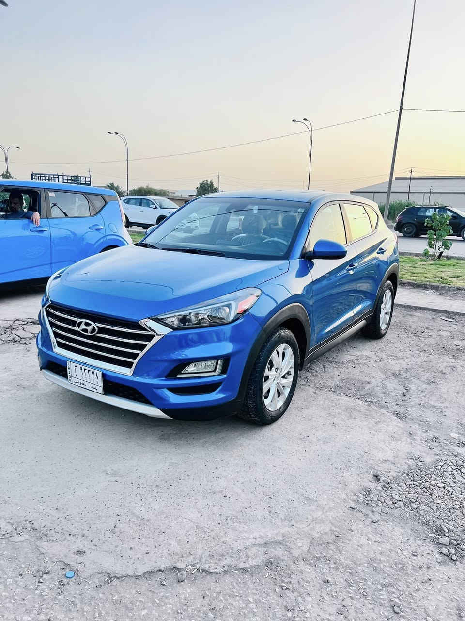 توسان موديل 2019 امريكي رقم بغداد
حادث جاملغ وبنيد بسيط جدا بدون دواخل . 
مواصفات شاشه كبيره … كاميرا … سايد بريك دكمه … فور ويل … قياده ذاتيه … لد امامي خلفي نهاري … ويل كب 17 … تخم تاير جديد … ماشيه 82 … جك وسبير عده كامله … جديده جدا 
مكاني حله هـ *********** 
السعر 153$
