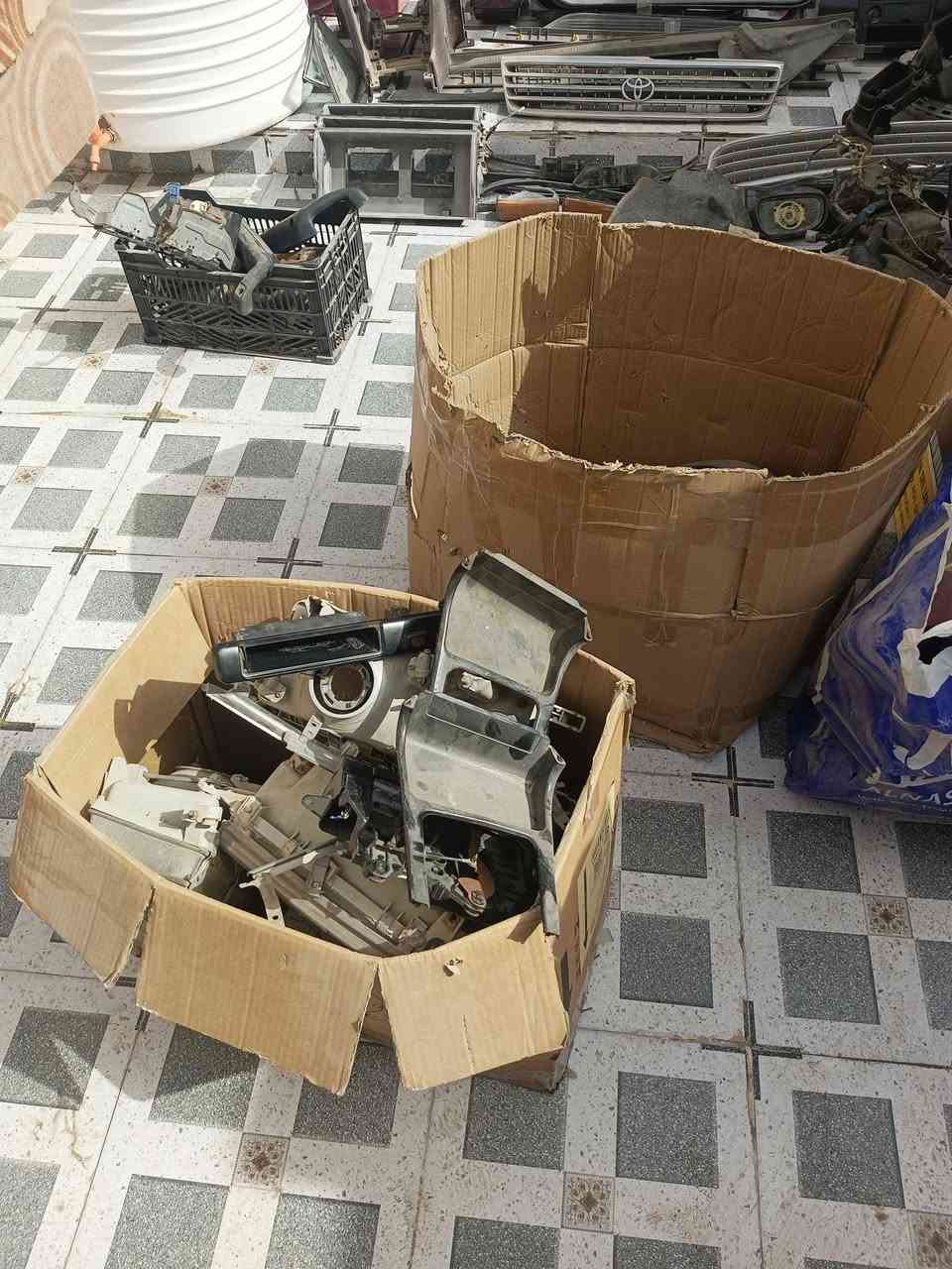 السلام عليكم غراض كروسيدا للبيع كلمن وسعره خابر وبلخدمه بصره زبير ***********
