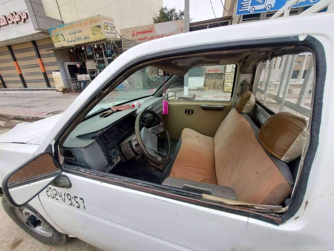 سلام عليكم، سيارة بيكم تك باب موديل92 ،سنوية منتهية ل 2020 
مكان السيارة واسط / قضاء العزيزية ، راعيها أيضا مكانه عزيزية 
السعر 26 ورقة وبيها مجال 
***********
