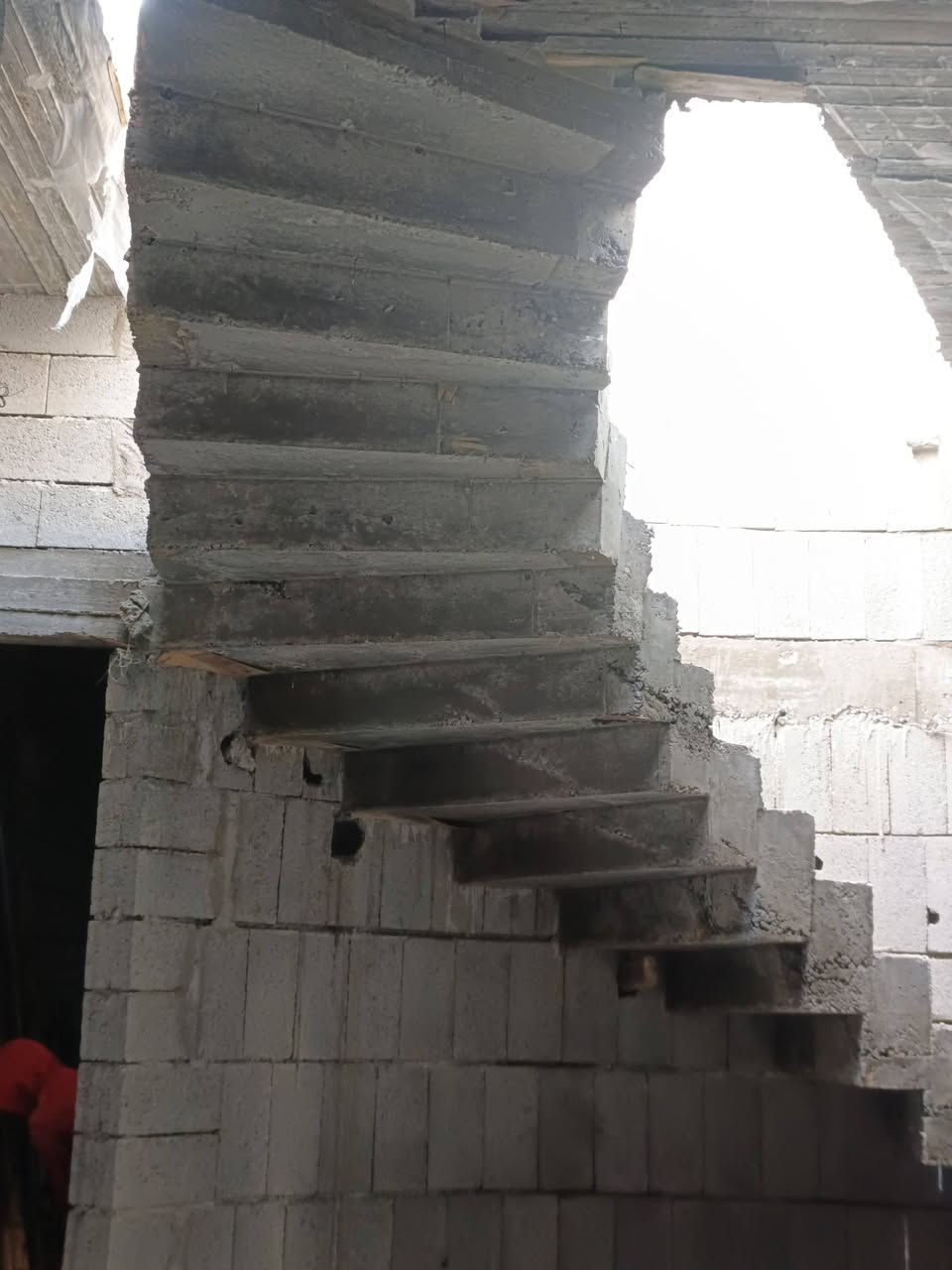 النجار. سيف المصلاوي
شغلنا. هندسي شرط
***********
