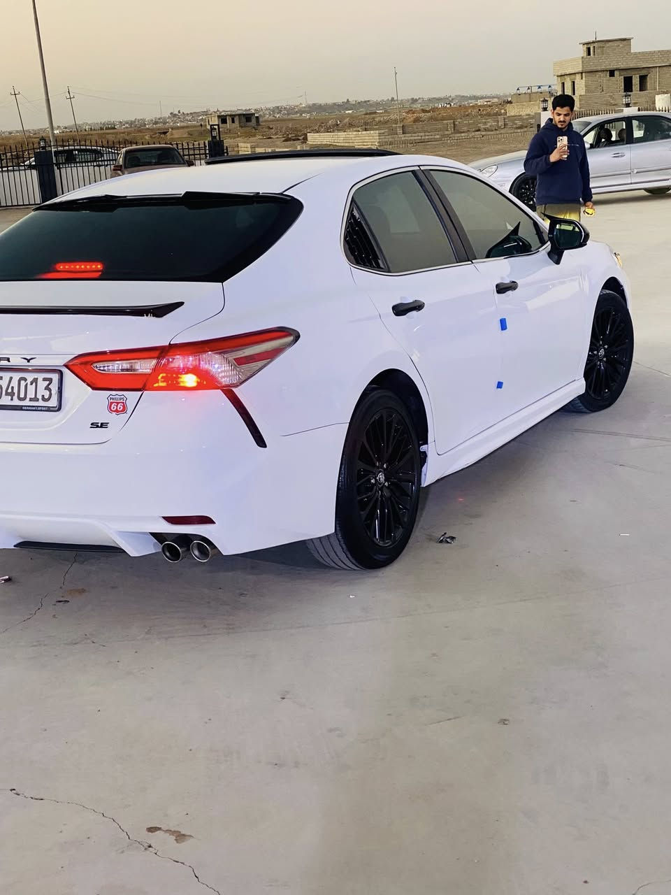 كامري 2018 SE
سلايت 
كشنات جلد + كهربائي 
شاشه كبير 
تحكمات ستيرن 
ماشيه 100 
كير محرك شرط 
الضرر 3 قطع بدون دواخل 
الاستفسار ***********
مراجعه ادارة المعرض 
كروب معرض القيارة المركزي لبيع وشراء السيارات🚗
