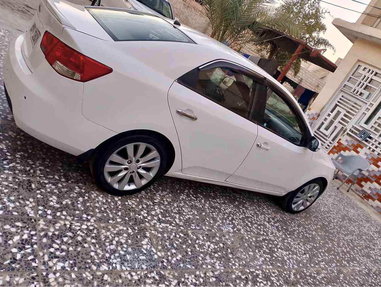 للبيع.   ‭0775 425 4591‬ كيا سيراتو 2011خليجي حساسات خلفيه اشاير بالمري تحكم استيرن كامرة شاشه رقم دولي سنوية وهزة جديده سعره 95 محرك دوش كير ومحرك تبريد جيد جداً مكفولة من الضربة والتبديل بية نص جاملغ خلفي صبغ فقط مكانه كربلاء المقدسة كربلاء, العراق
