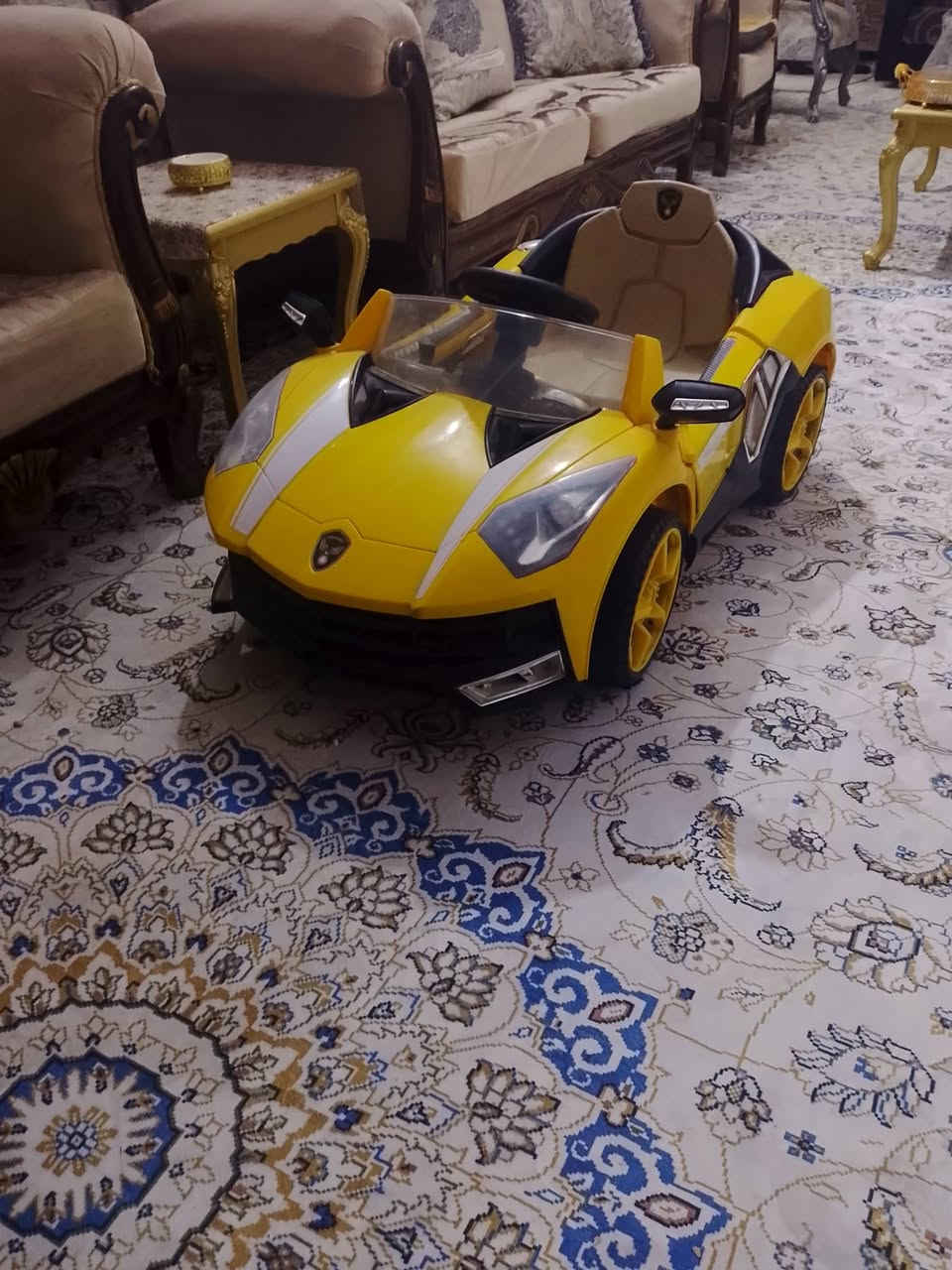 سياره شحن للبيع نظيفة جداً
السعر ١٢٥ بيه مجال


**إذا كنت صاحب هذا الإعلان وتريد حذفه لأي سبب، رجاءا أرسل رسالة إلى الدعم الفني**