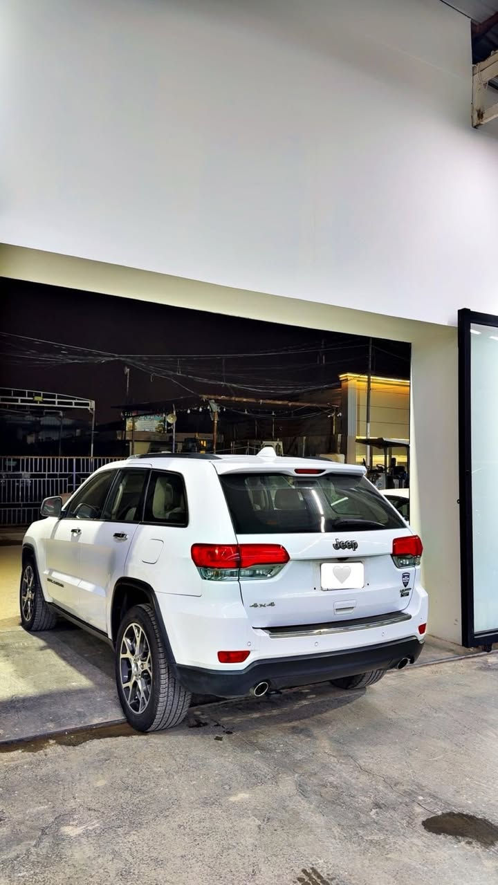 السلام عليكم شباب

للبيع جيب لمتدد بلاص 2019 خليجي 💪

ملاحضه السياره ماشيه 67الف حقيقي 

وكاله هارلم  جديده لوك كارتون  🇺🇸

((مكفوله كفاله عامه حته الدعاميات من الحادث والصبغ عدا بارد بلجاملغ الامامي شبر   )) والكير والمكينه والاكسل والفورويل ممفتوح برغي بيهن السياره جديده بمعنئ الكلمة كارتون مال جناي 

 فول مواصفات ١/١   لمتدد

رادارت جانبيه نظام  النقطه العمياء

نظام التوفف الذاتي 

نظام اطفاء المحرك وتشغيله اوتو 

حجم المحرك 3600

فور ويل 4/4 ماوس  

دبل سلايت بانوراما 

تشغيل عن بعد 

شاشه جبيره 

شفتات ستيرن 

جنطه كهربائي شفط  

 مقاعد جلد اصليه  بيجي  

 كهرباء (تدفئة+تبريد) 

 كشن خلفية تدفئه

تدفئه بلاستيرن 

سيدي بلجكمجه  مع ريموتن تحكم بلشاشه 

مري  شفط 

مري قلاب ويه ال R

يدات ستيل اصل 

الداخل صاج ملكي   

 نظام_خرائط(نظام ملاحة)_Navigatio

 كامرة خلفية دوارة اصلية

 استيرن كهرباء +  تدفئة

 فول تحكم استيرن (جهتين امامي + جهتين خلفي) 

 ناقل حركة ٨ نمر

 نظام سبورت s

 نضام اقتصادي

 مري _جانبي_تدفئة مرايا_جانبية_حساسة_للضباب_تعمل_

تلقائياً + اشارة بالمري 

 لايت عدسة زينون يصعد وينزل ويه الستيرن 

بصمات 2 وياها 

صدر جديد  باتري جديد تخم تاير جديد 

كتلوكات الشركه وياها 

السياره جديده بمعنئ الكلمه ولا كلوب مشتغل بلدشبول 

رقم بغداد  تحويل مباشر   

السعر 285 وبيه مجال بسيط 

للاستفسار / ***********
