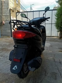 ياباني الاصلي كلشي بيها مكفول ع البلادي  تراي ل  أي محافظة تريد  سعرها...