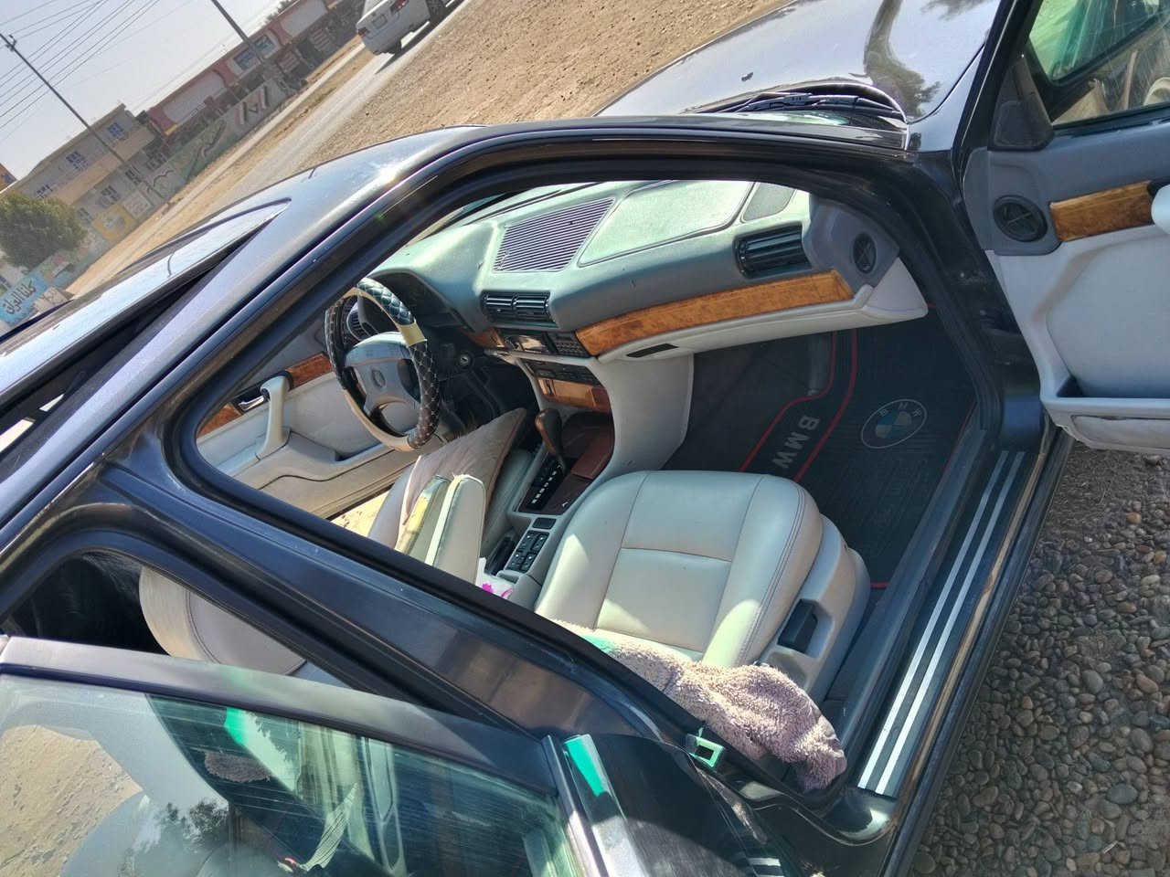 سلام عليكم BMW..735
V6محرك سياره نضيفه محرك خير من الله كير وحداديه 90% سياره غرفته نضيفه سياره نضيفه حيل كشر وعضمه فتحه سقف فول مواصفات سعره 58ورقه وبيها مجال مكان السياره بابل محاويل رقم راعيها ***********
